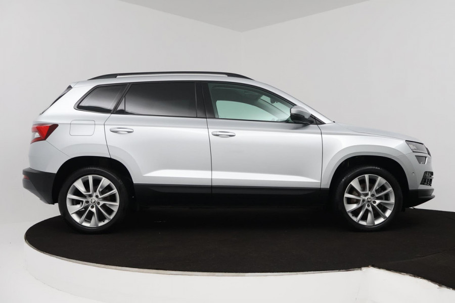 Škoda Karoq 1.5 TSI ACT Style Business (TREKHAAK, STOELVERWARMING, ACHTERUITRIJCAMERA, NAVIGATIE, ELEKTR STOELEN)