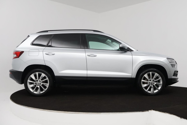 Škoda Karoq 1.5 TSI ACT Style Business (TREKHAAK, STOELVERWARMING, ACHTERUITRIJCAMERA, NAVIGATIE, ELEKTR STOELEN)