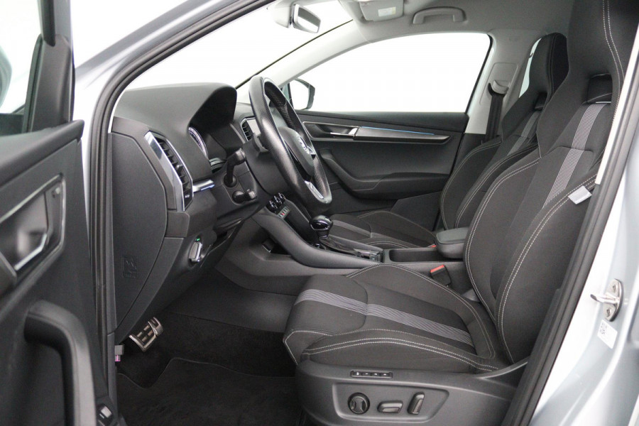 Škoda Karoq 1.5 TSI ACT Style Business (TREKHAAK, STOELVERWARMING, ACHTERUITRIJCAMERA, NAVIGATIE, ELEKTR STOELEN)