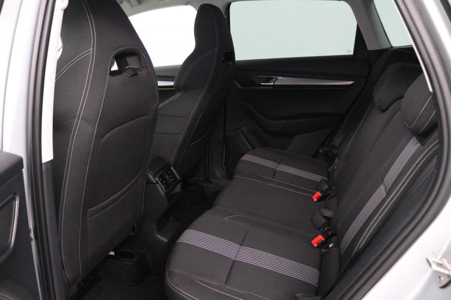 Škoda Karoq 1.5 TSI ACT Style Business (TREKHAAK, STOELVERWARMING, ACHTERUITRIJCAMERA, NAVIGATIE, ELEKTR STOELEN)