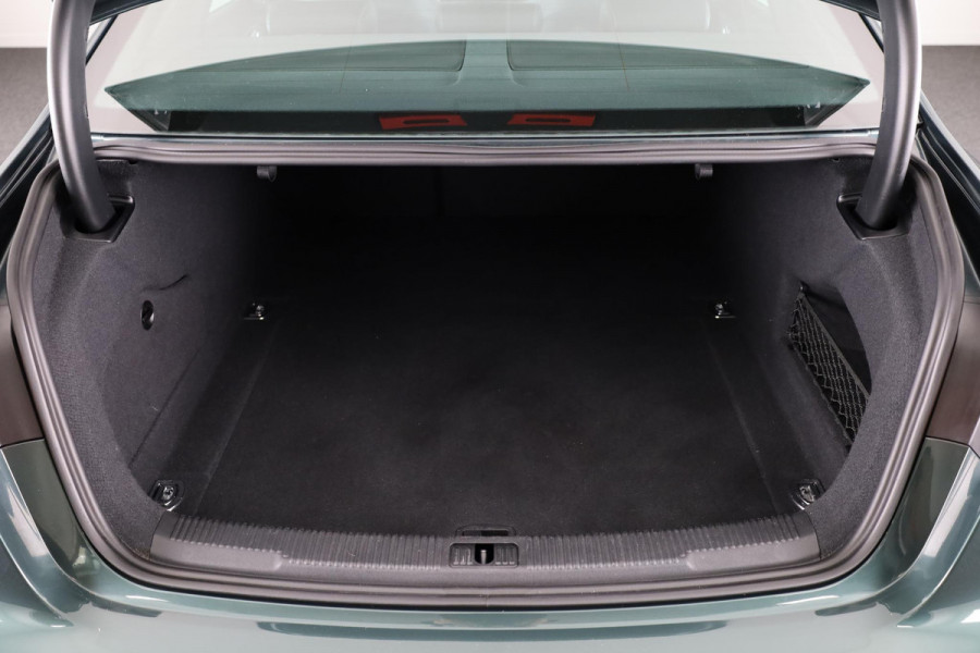 Audi A6 Limousine 1.8 TFSI ultra Lease Edition 190pk Automaat | Navigatie | 18 inch lichtmetalen velgen | Led koplampen | Parkeersensoren voor en achter