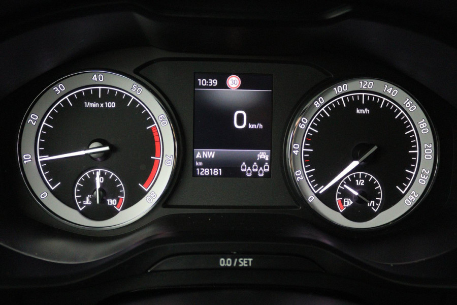 Škoda Kodiaq 1.5 TSI Business Edition 7p (ACHTERUITRIJCAMERA, STUUR/STOEL VERWARMING, CRUISE, CRUISE ADAPTIEF, GOED ONDERHOUDEN)