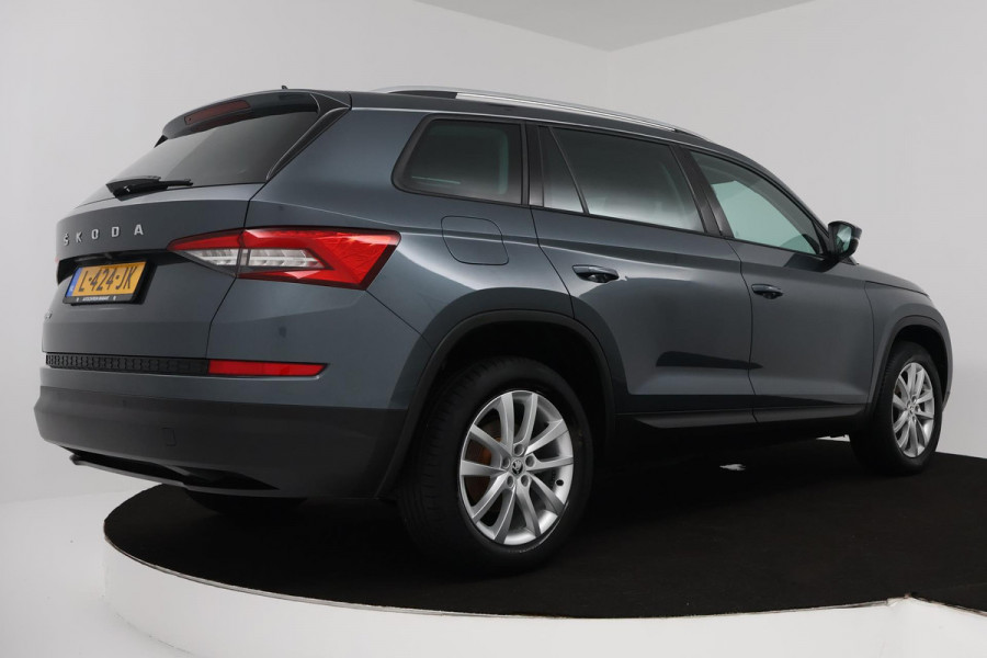 Škoda Kodiaq 1.5 TSI Business Edition 7p (ACHTERUITRIJCAMERA, STUUR/STOEL VERWARMING, CRUISE, CRUISE ADAPTIEF, GOED ONDERHOUDEN)