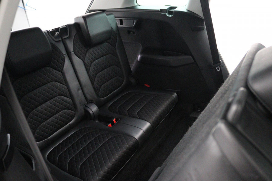 Škoda Kodiaq 1.5 TSI Business Edition 7p (ACHTERUITRIJCAMERA, STUUR/STOEL VERWARMING, CRUISE, CRUISE ADAPTIEF, GOED ONDERHOUDEN)