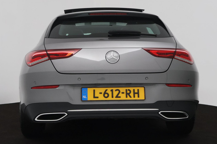 Mercedes-Benz CLA-Klasse Shooting Brake 200 Business Solution Luxury (PANORAMADAK, SFEERVERLICHTING, STOELVERARMING, CAMERA)