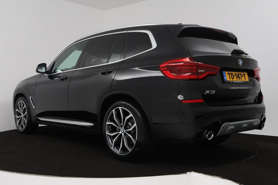 BMW X3 XDrive20i High Executive (STOELVERWARMING, SFEERVERLICHTING, HEAD-UP, CRUISE CONTROL, PARKEERSENSOREN, DEALER ONDERHOUDEN)