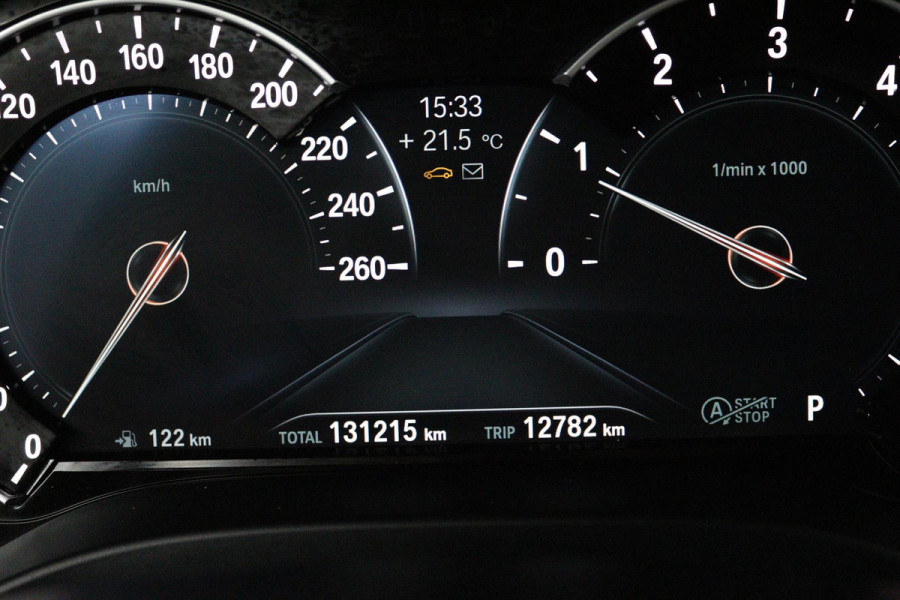 BMW X3 XDrive20i High Executive (STOELVERWARMING, SFEERVERLICHTING, HEAD-UP, CRUISE CONTROL, PARKEERSENSOREN, DEALER ONDERHOUDEN)