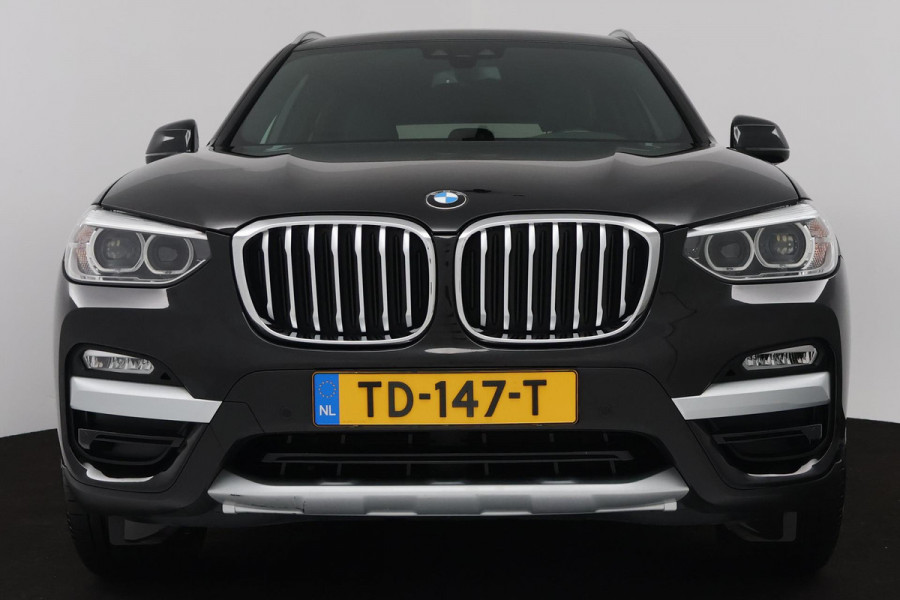 BMW X3 XDrive20i High Executive (STOELVERWARMING, SFEERVERLICHTING, HEAD-UP, CRUISE CONTROL, PARKEERSENSOREN, DEALER ONDERHOUDEN)