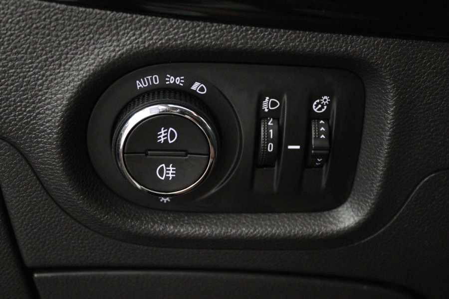 Opel Astra Sports Tourer 1.4 Innovation (PARKEERSENSOREN, TREKHAAK, CAMERA, STOELVERWARMING, CRUISE CONTROL)