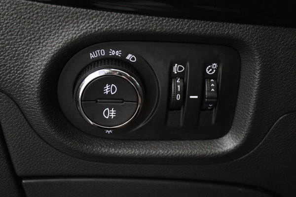 Opel Astra Sports Tourer 1.4 Innovation (PARKEERSENSOREN, TREKHAAK, CAMERA, STOELVERWARMING, CRUISE CONTROL)
