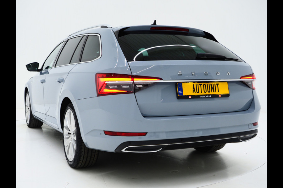 Škoda Superb Combi 1.4 TSI iV Laurin & Klement | Panoramadak | Trekhaak | Canton | Keyless | Adaptive Cruise | Carplay