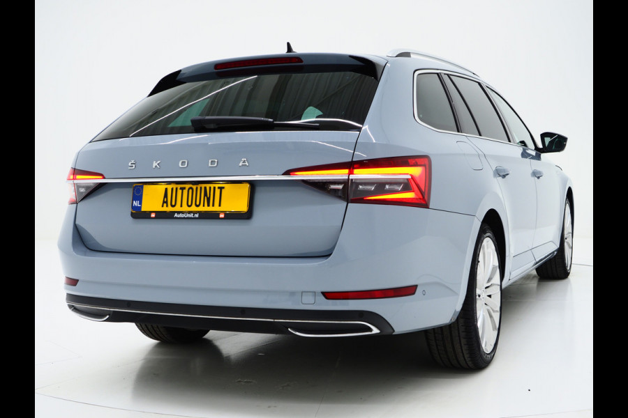 Škoda Superb Combi 1.4 TSI iV Laurin & Klement | Panoramadak | Trekhaak | Canton | Keyless | Adaptive Cruise | Carplay