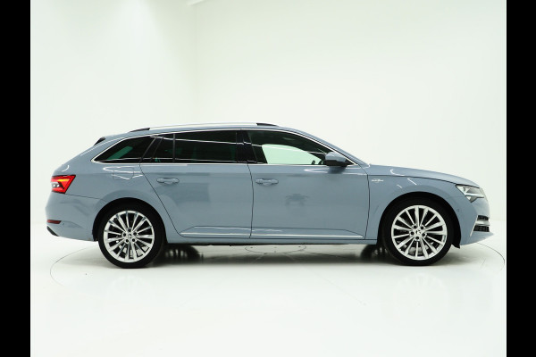 Škoda Superb Combi 1.4 TSI iV Laurin & Klement | Panoramadak | Trekhaak | Canton | Keyless | Adaptive Cruise | Carplay