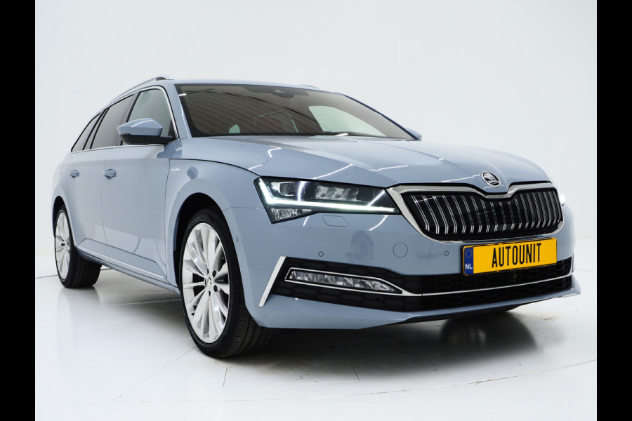 Škoda Superb Combi 1.4 TSI iV Laurin & Klement | Panoramadak | Trekhaak | Canton | Keyless | Adaptive Cruise | Carplay