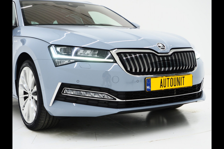 Škoda Superb Combi 1.4 TSI iV Laurin & Klement | Panoramadak | Trekhaak | Canton | Keyless | Adaptive Cruise | Carplay