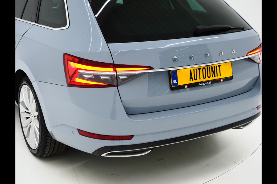 Škoda Superb Combi 1.4 TSI iV Laurin & Klement | Panoramadak | Trekhaak | Canton | Keyless | Adaptive Cruise | Carplay