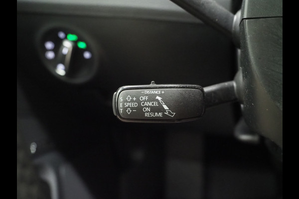 Škoda Superb Combi 1.4 TSI iV Laurin & Klement | Panoramadak | Trekhaak | Canton | Keyless | Adaptive Cruise | Carplay
