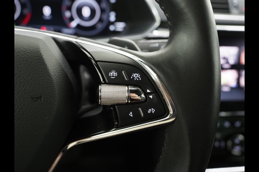 Škoda Superb Combi 1.4 TSI iV Laurin & Klement | Panoramadak | Trekhaak | Canton | Keyless | Adaptive Cruise | Carplay