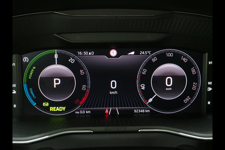 Škoda Superb Combi 1.4 TSI iV Laurin & Klement | Panoramadak | Trekhaak | Canton | Keyless | Adaptive Cruise | Carplay