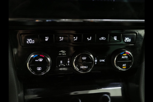 Škoda Superb Combi 1.4 TSI iV Laurin & Klement | Panoramadak | Trekhaak | Canton | Keyless | Adaptive Cruise | Carplay