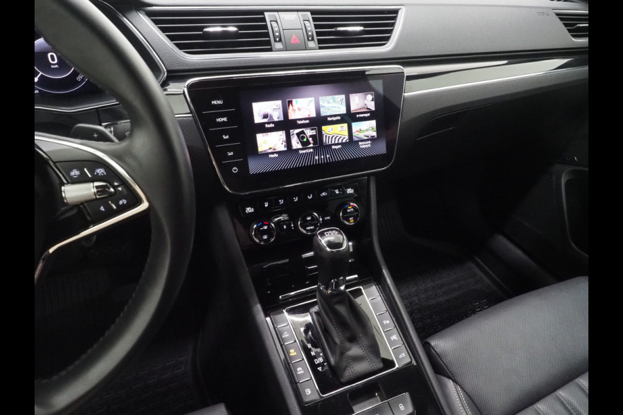 Škoda Superb Combi 1.4 TSI iV Laurin & Klement | Panoramadak | Trekhaak | Canton | Keyless | Adaptive Cruise | Carplay