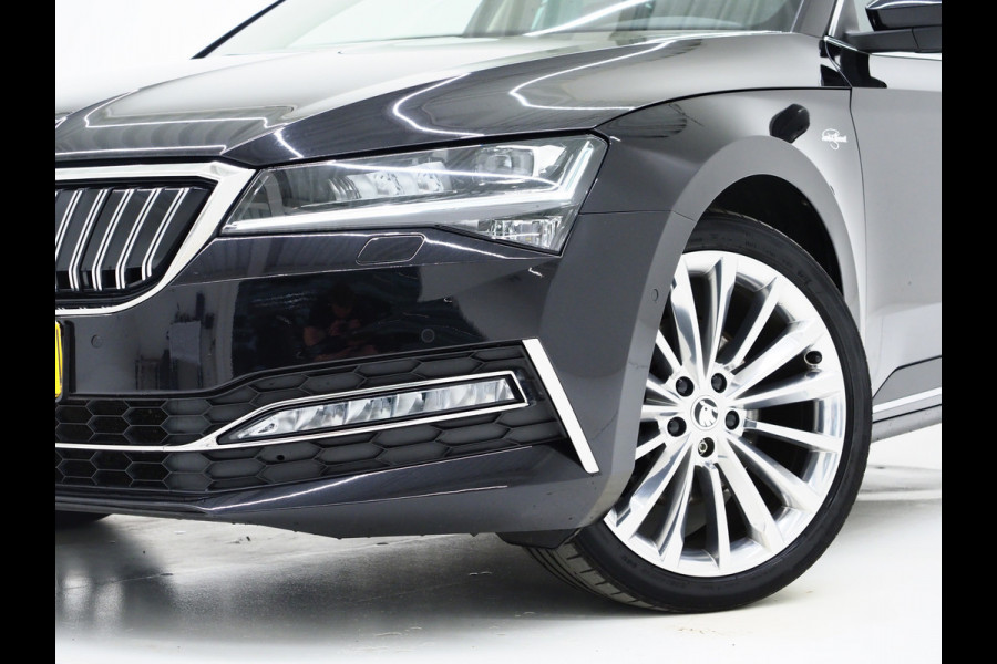 Škoda Superb Combi 1.4 TSI iV Laurin & Klement | Panoramadak | Trekhaak | Canton | Massage | Keyless | Adaptive Cruise