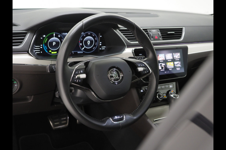 Škoda Superb Combi 1.4 TSI iV Laurin & Klement | Panoramadak | Trekhaak | Canton | Massage | Keyless | Adaptive Cruise