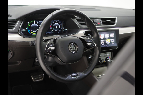 Škoda Superb Combi 1.4 TSI iV Laurin & Klement | Panoramadak | Trekhaak | Canton | Massage | Keyless | Adaptive Cruise
