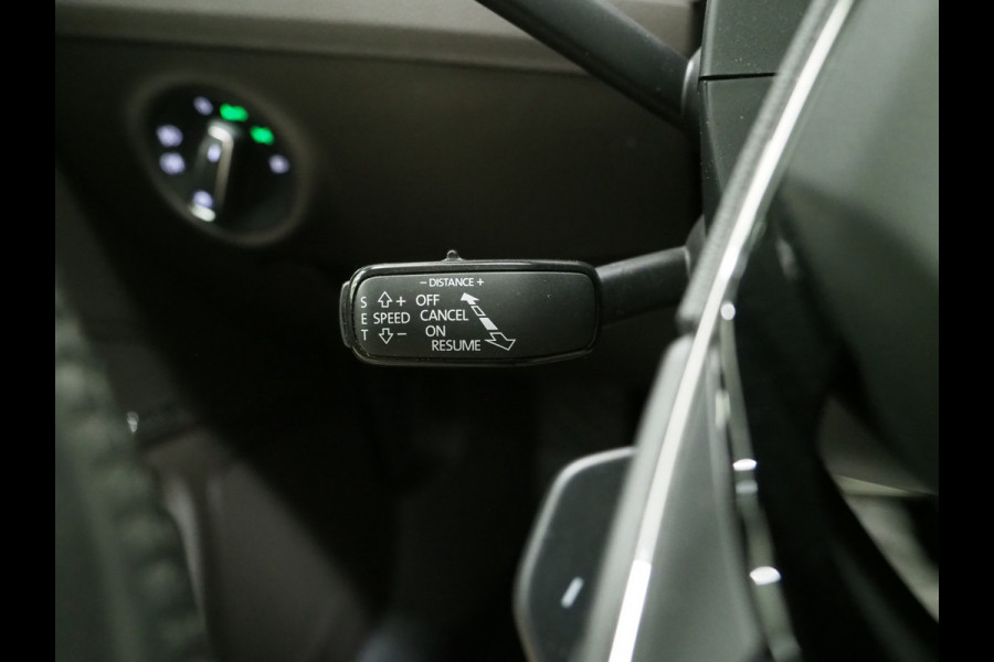 Škoda Superb Combi 1.4 TSI iV Laurin & Klement | Panoramadak | Trekhaak | Canton | Massage | Keyless | Adaptive Cruise
