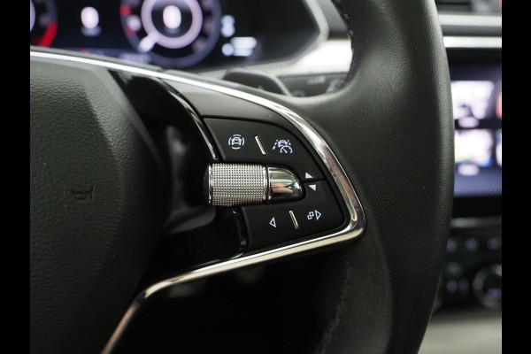 Škoda Superb Combi 1.4 TSI iV Laurin & Klement | Panoramadak | Trekhaak | Canton | Massage | Keyless | Adaptive Cruise
