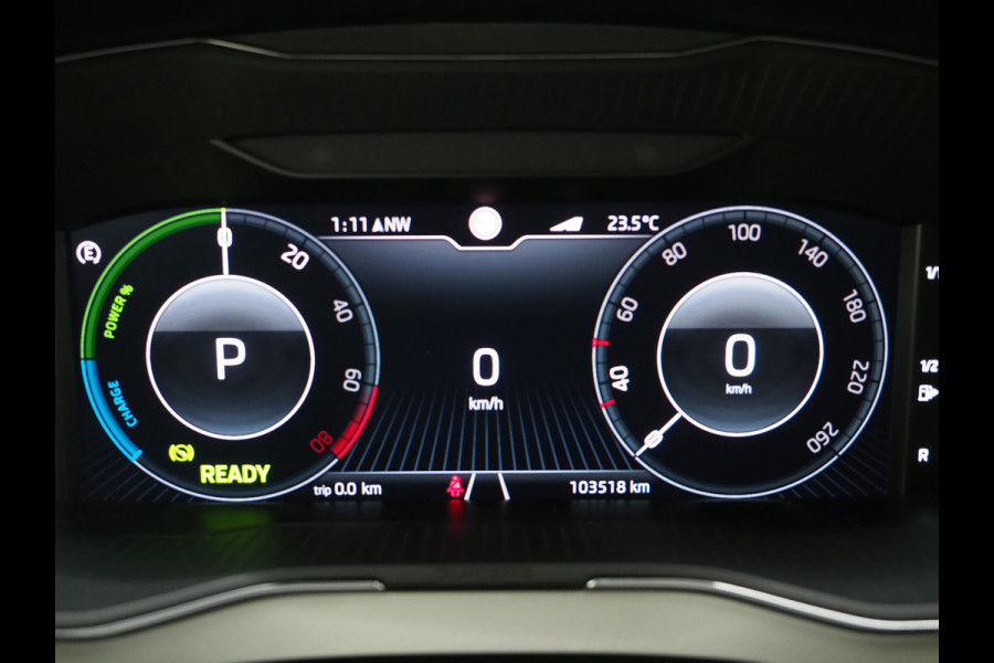 Škoda Superb Combi 1.4 TSI iV Laurin & Klement | Panoramadak | Trekhaak | Canton | Massage | Keyless | Adaptive Cruise