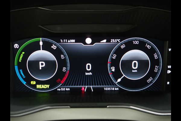 Škoda Superb Combi 1.4 TSI iV Laurin & Klement | Panoramadak | Trekhaak | Canton | Massage | Keyless | Adaptive Cruise