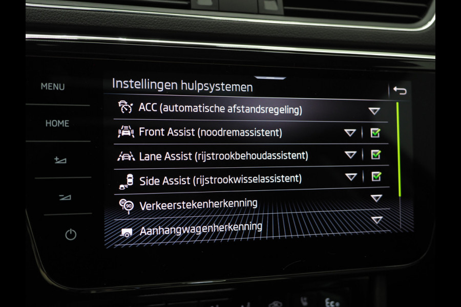 Škoda Superb Combi 1.4 TSI iV Laurin & Klement | Panoramadak | Trekhaak | Canton | Massage | Keyless | Adaptive Cruise