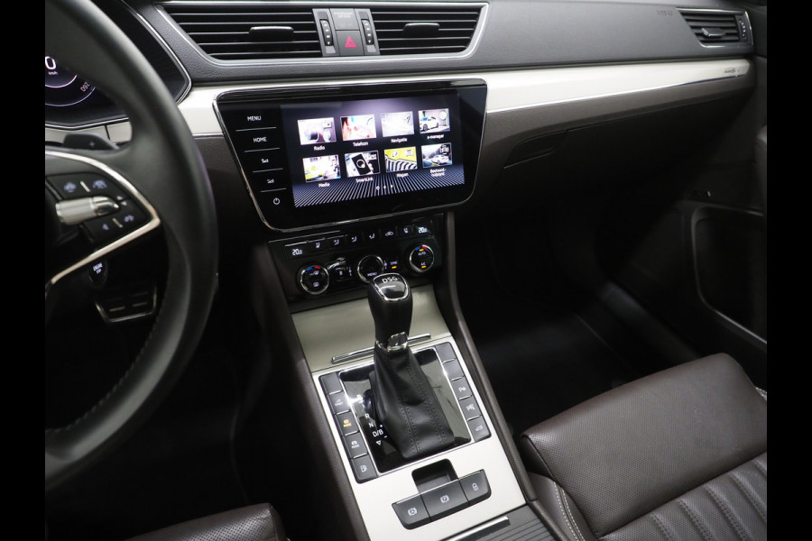 Škoda Superb Combi 1.4 TSI iV Laurin & Klement | Panoramadak | Trekhaak | Canton | Massage | Keyless | Adaptive Cruise