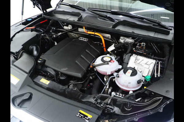 Audi Q5 50 TFSI e Quattro 299PK | Panoramadak | Camera | Virtual | BLIS | DAB | Stoelverwarming | Carplay