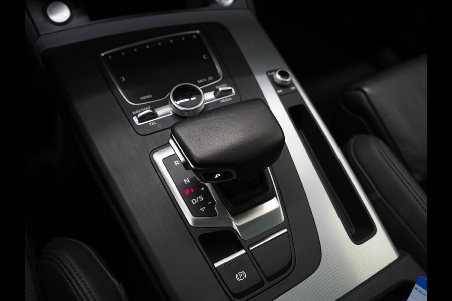 Audi Q5 50 TFSI e Quattro 299PK | Panoramadak | Camera | Virtual | BLIS | DAB | Stoelverwarming | Carplay