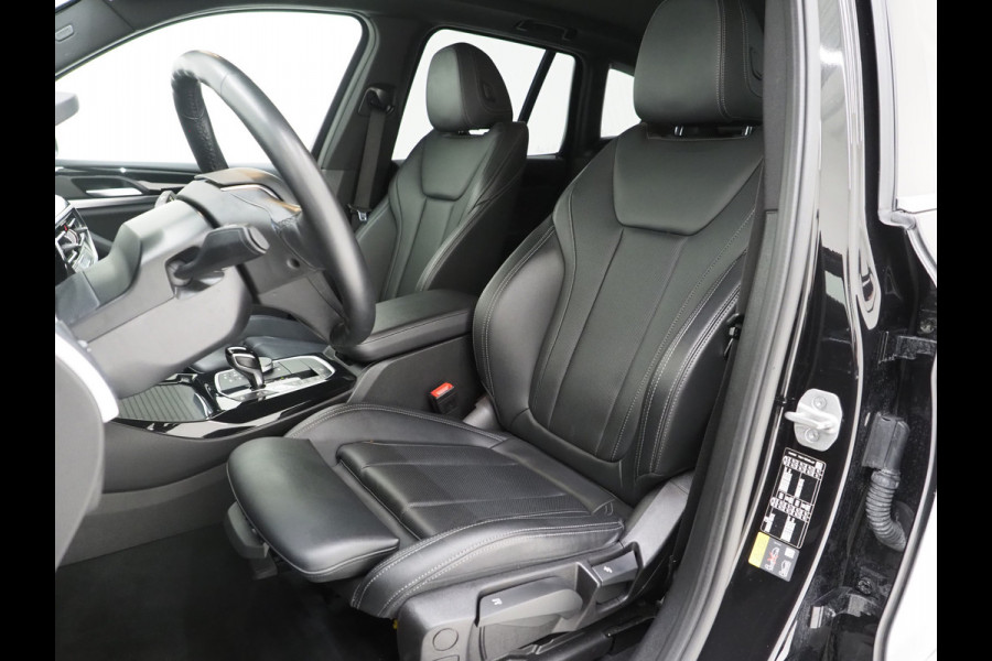 BMW X3 xDrive30e LCI 292PK | Leder | Sportstoelen | Zwarte Hemel | Camera | DAB | Carplay