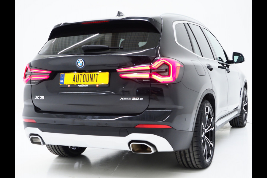 BMW X3 xDrive30e LCI 292PK | Leder | Sportstoelen | Zwarte Hemel | Camera | DAB | Carplay