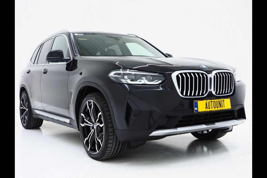 BMW X3 xDrive30e LCI 292PK | Leder | Sportstoelen | Zwarte Hemel | Camera | DAB | Carplay