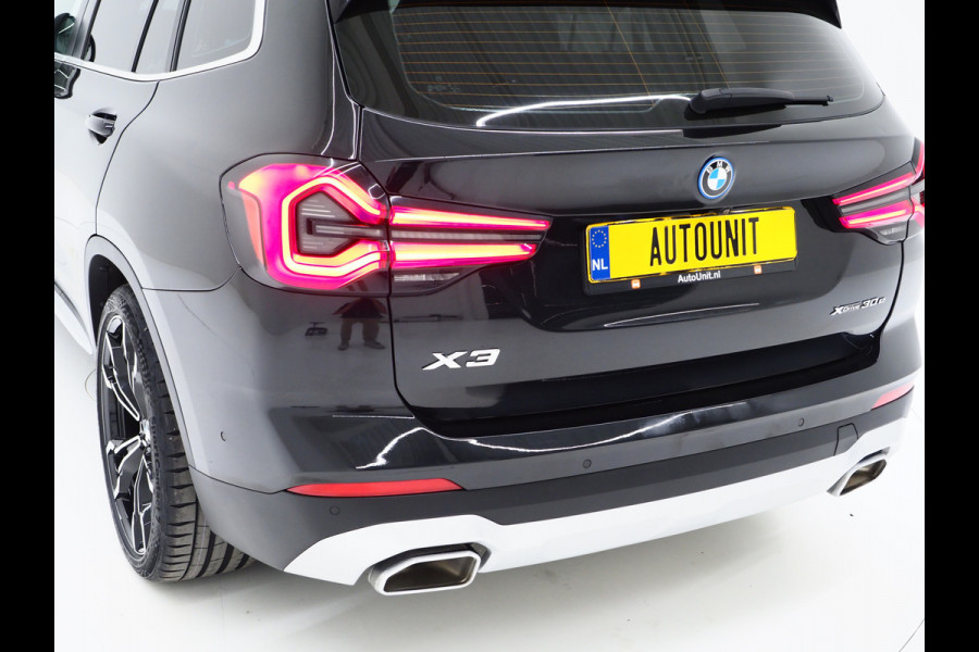 BMW X3 xDrive30e LCI 292PK | Leder | Sportstoelen | Zwarte Hemel | Camera | DAB | Carplay