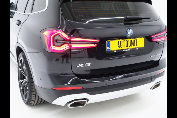 BMW X3 xDrive30e LCI 292PK | Leder | Sportstoelen | Zwarte Hemel | Camera | DAB | Carplay