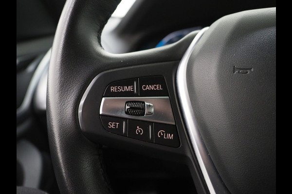 BMW X3 xDrive30e LCI 292PK | Leder | Sportstoelen | Zwarte Hemel | Camera | DAB | Carplay