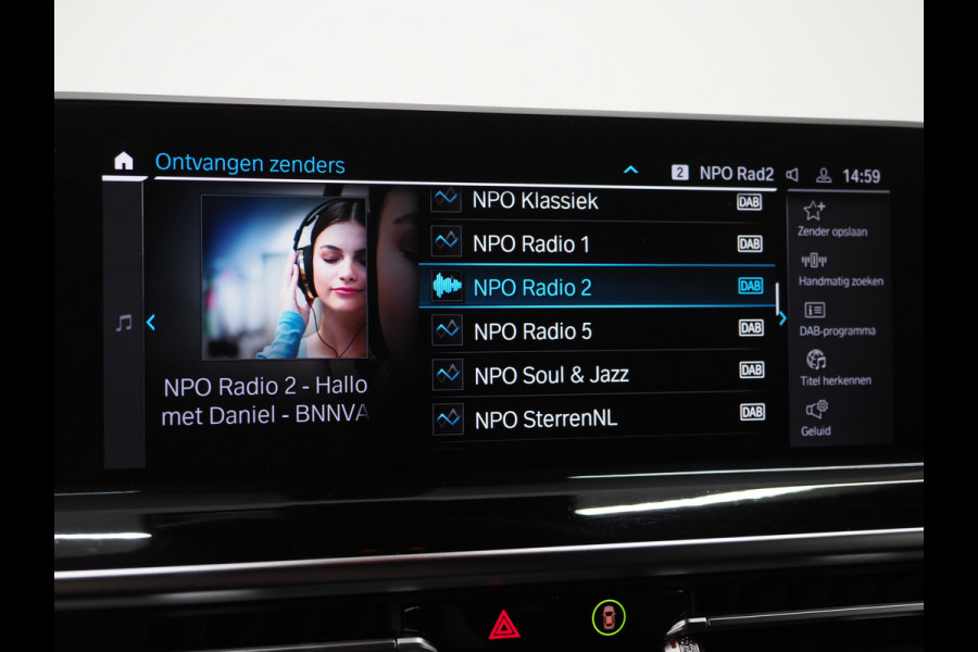 BMW X3 xDrive30e LCI 292PK | Leder | Sportstoelen | Zwarte Hemel | Camera | DAB | Carplay