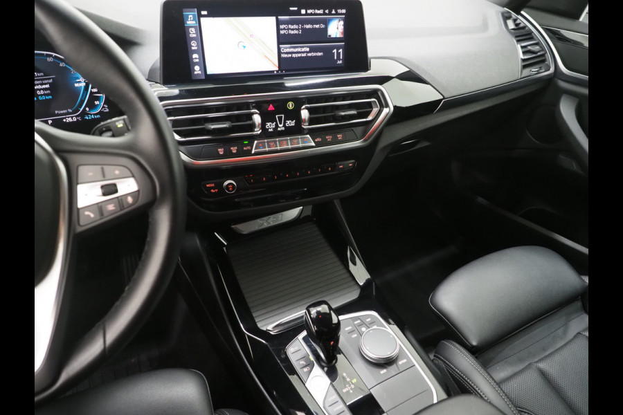 BMW X3 xDrive30e LCI 292PK | Leder | Sportstoelen | Zwarte Hemel | Camera | DAB | Carplay