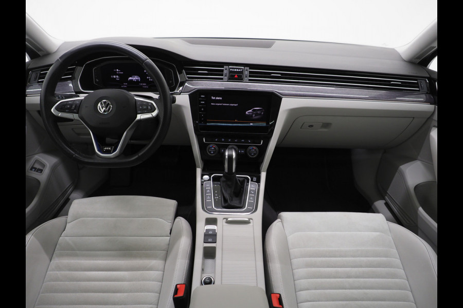 Volkswagen Passat Variant 1.4 TSI PHEV GTE R-Line | Panoramadak | Trehaak | Dynaudio | Massage | 360 | Head Up | Keyless