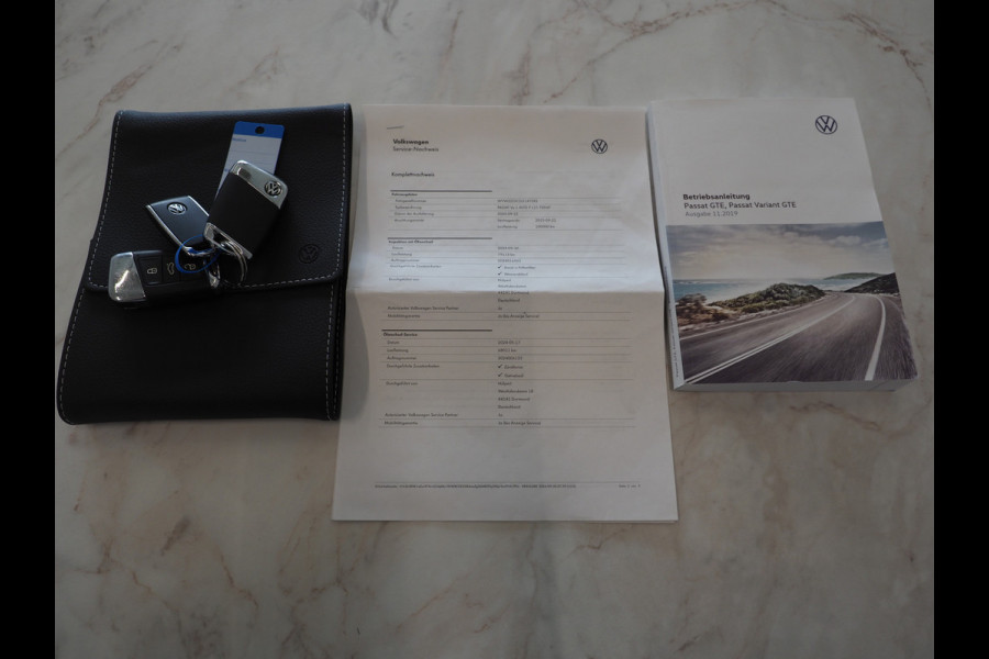 Volkswagen Passat Variant 1.4 TSI PHEV GTE R-Line | Panoramadak | Trehaak | Dynaudio | Massage | 360 | Head Up | Keyless