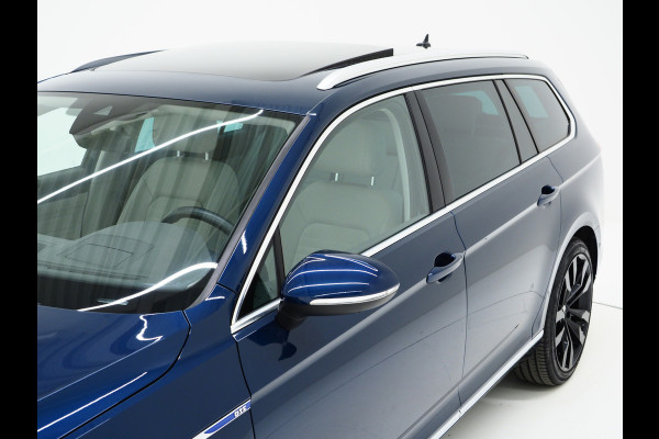 Volkswagen Passat Variant 1.4 TSI PHEV GTE R-Line | Panoramadak | Trehaak | Dynaudio | Massage | 360 | Head Up | Keyless