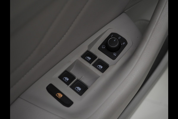 Volkswagen Passat Variant 1.4 TSI PHEV GTE R-Line | Panoramadak | Trehaak | Dynaudio | Massage | 360 | Head Up | Keyless