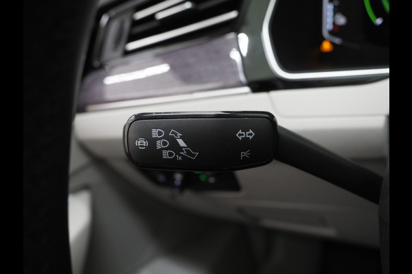 Volkswagen Passat Variant 1.4 TSI PHEV GTE R-Line | Panoramadak | Trehaak | Dynaudio | Massage | 360 | Head Up | Keyless