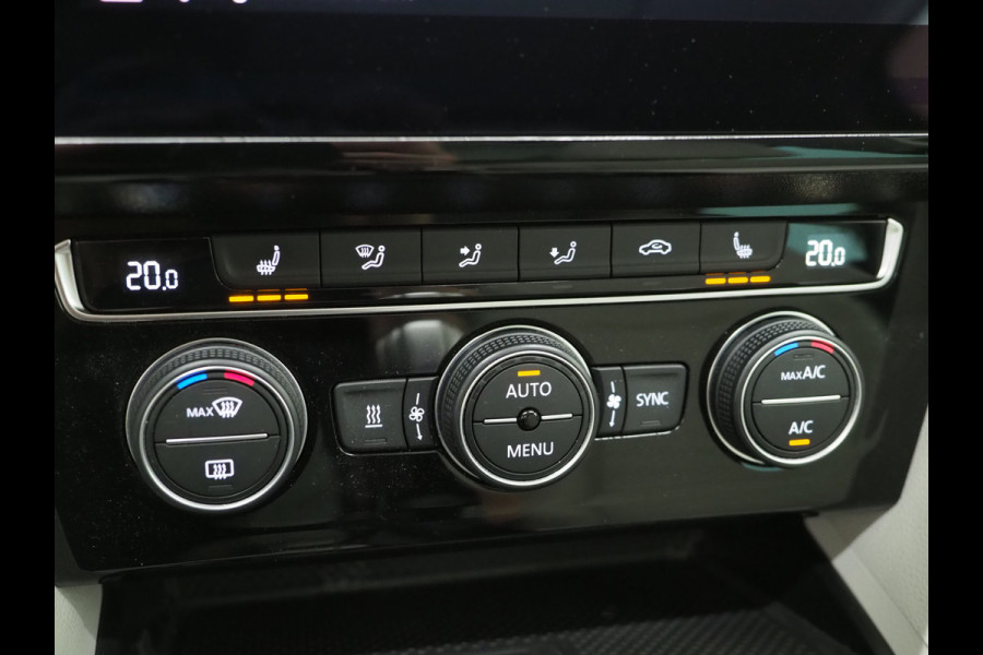 Volkswagen Passat Variant 1.4 TSI PHEV GTE R-Line | Panoramadak | Trehaak | Dynaudio | Massage | 360 | Head Up | Keyless